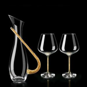Verre à vin et carafe