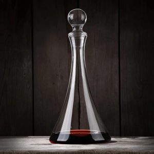 Carafe à vin avec bouchon